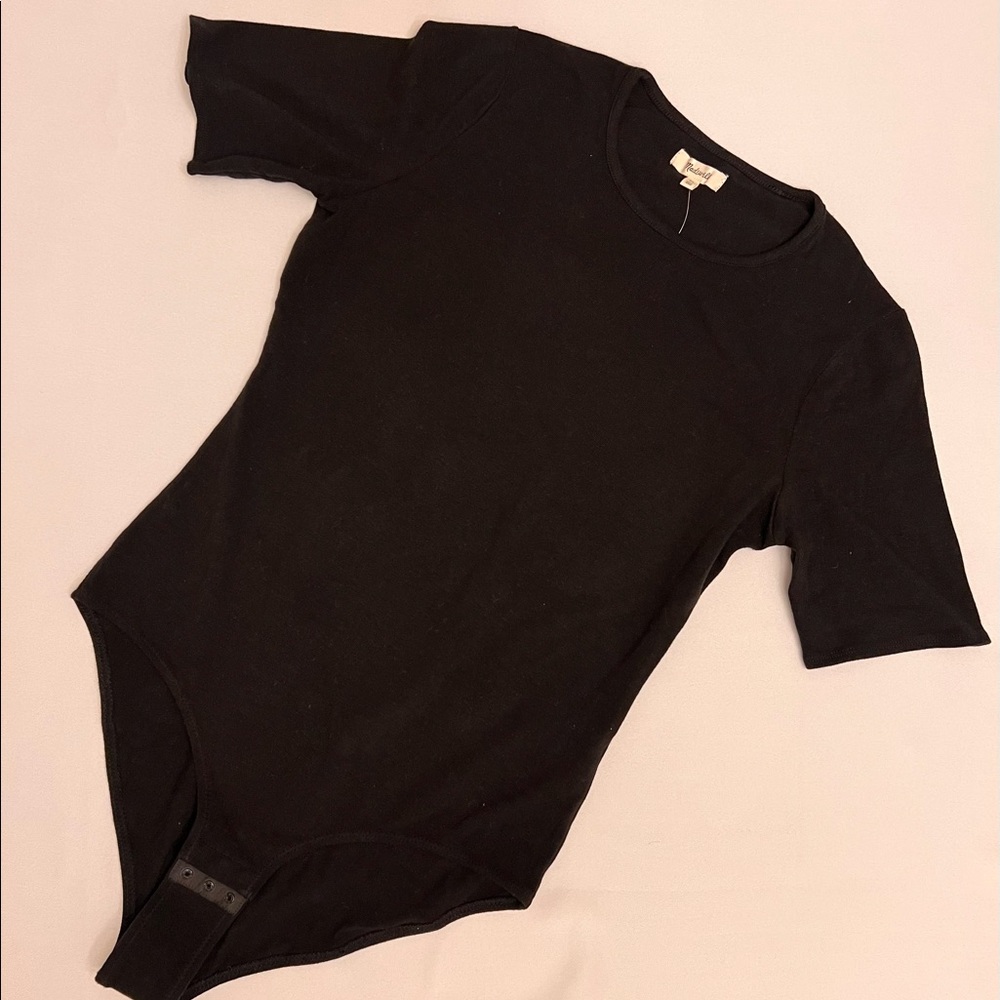 Madewell short sleeved black body suit size XL